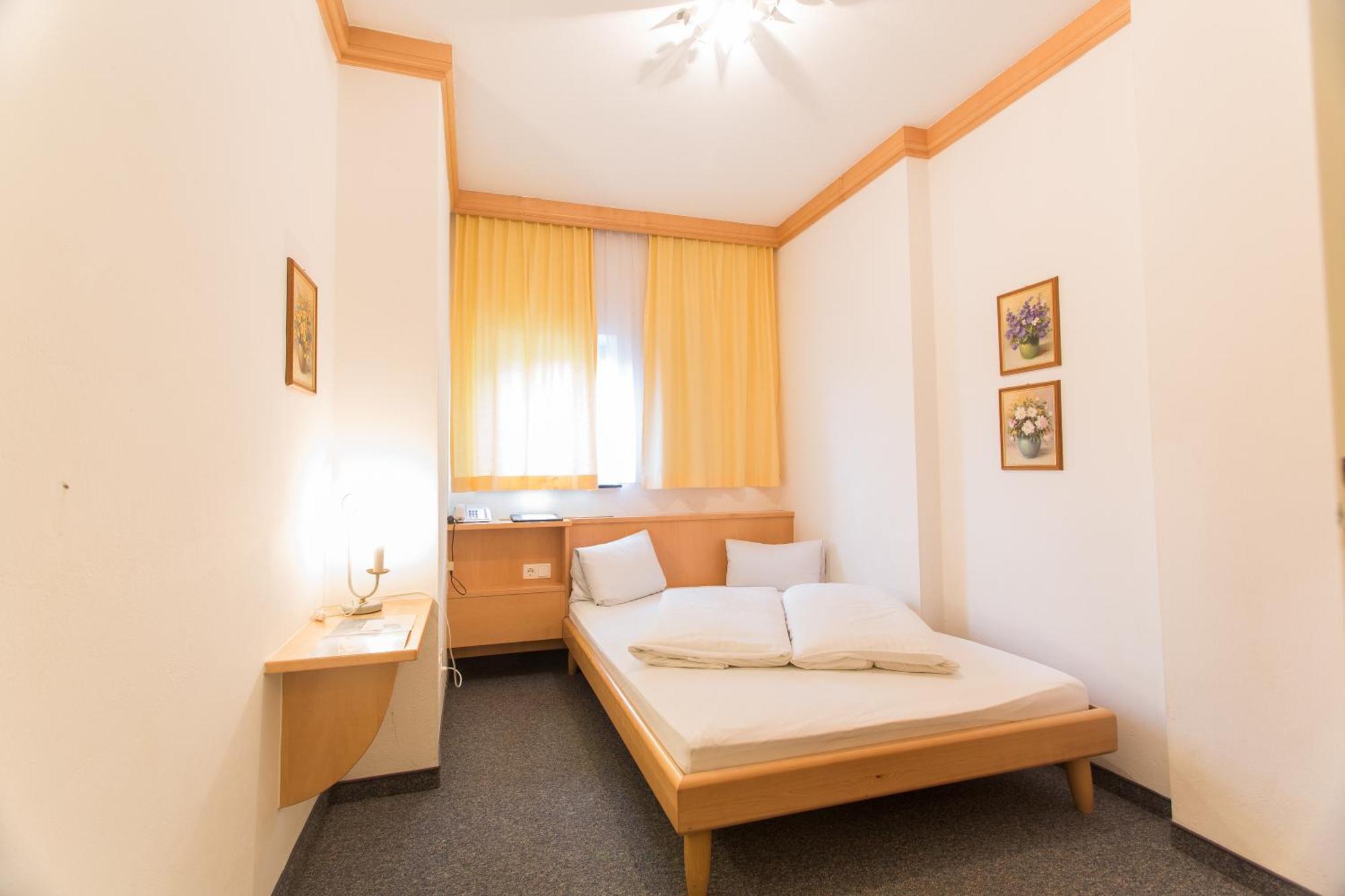 Ferienland Stubai Aparthotel Fulpmes Bilik gambar